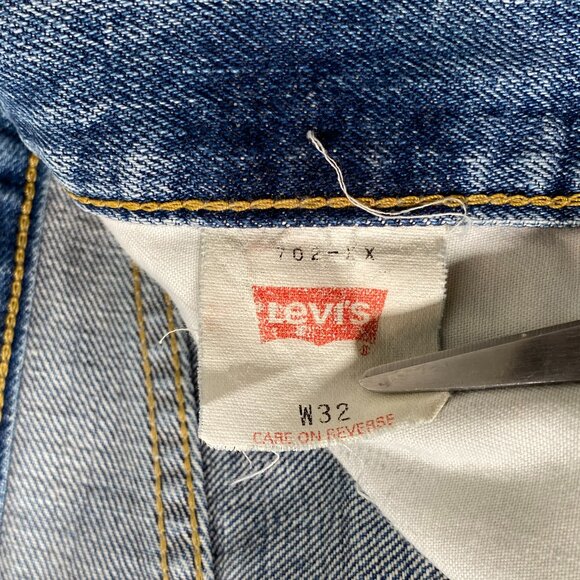 Vintage Levi's 702 XX Selvedge Denim Jeans Men's W32 Big E Buckleback Japan - Picture 5 of 16